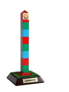 {{productViewItem.photos[photoViewList.activeNavIndex].Alt || productViewItem.photos[photoViewList.activeNavIndex].Description || 'Сувенир "Пограничный столб "Азербайджан"'}}